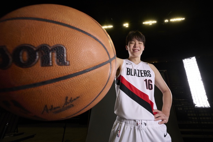 亚洲球员NBA得分谁最强？姚明前3守门 小杨破百里程碑 八村在发力